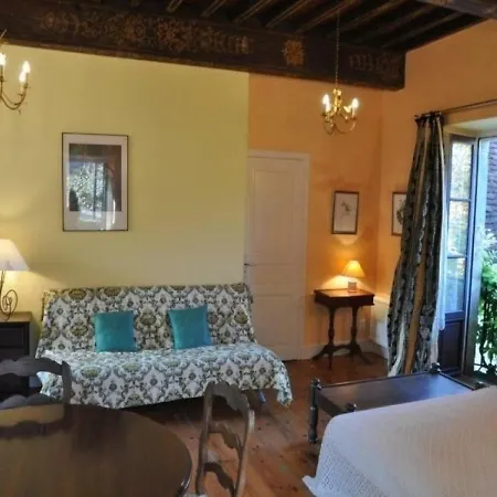 House Le Chateau De Busqueilles 1 *